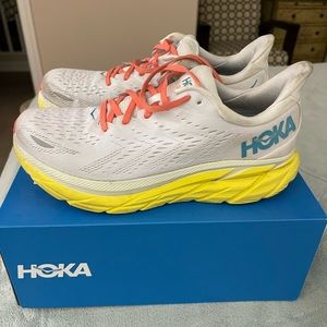 Hoka Clifton 8. Size 9 wide.